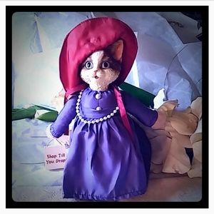 Vintage Artisan Flair Cat Figurine